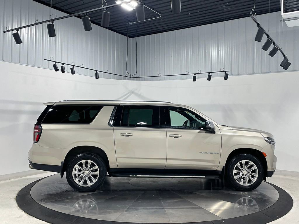 Used 2023 Chevrolet Suburban Premier AWD/4WD image 10