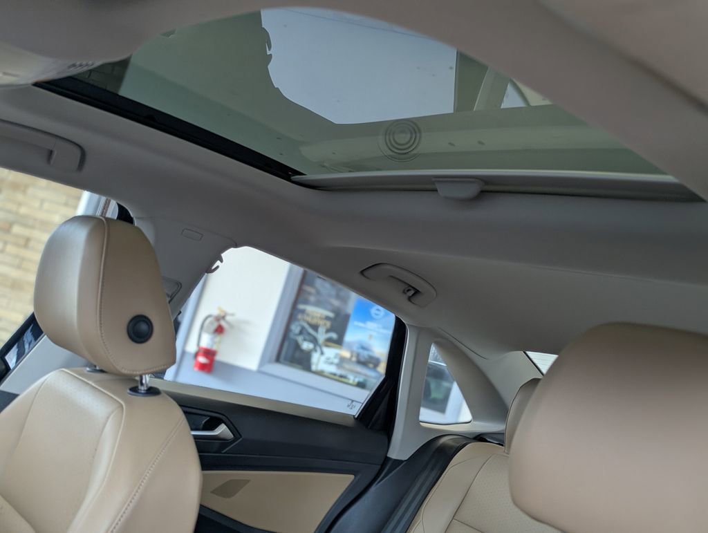 Used 2019 Volkswagen Jetta SEL image 23