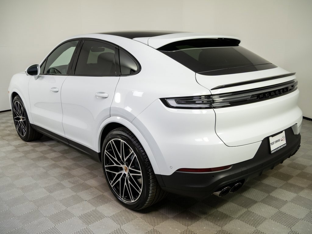 New 2026 Porsche Cayenne S image 3