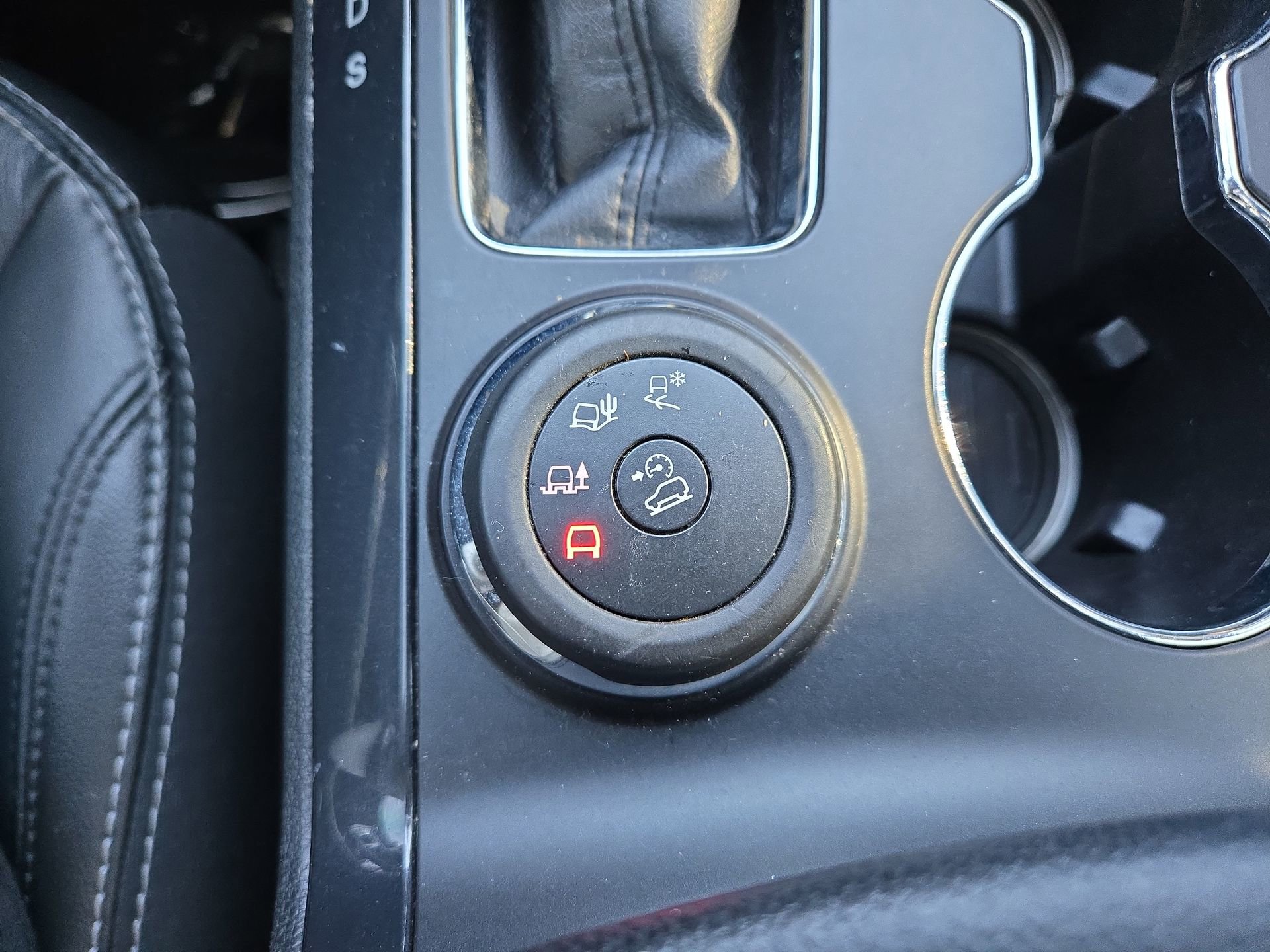 Used 2018 Ford Explorer Limited image 26