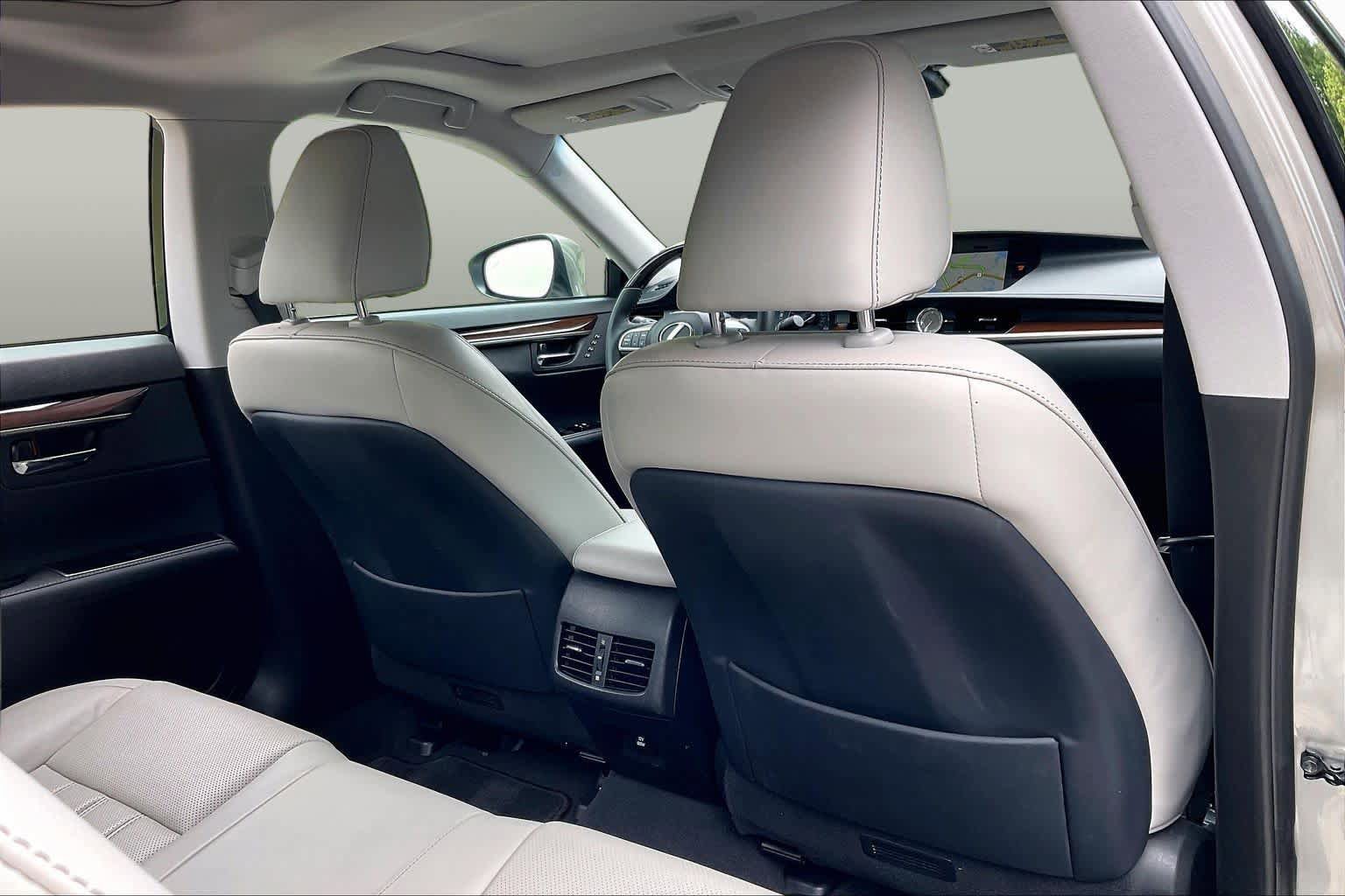 Used 2017 Lexus ES 350 w/ Luxury Package FWD image 20