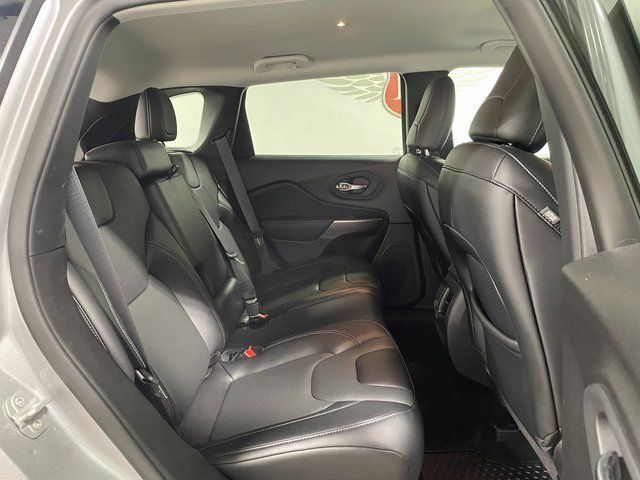 Used 2022 Jeep Cherokee Limited w/ Trailer Tow Group AWD/4WD image 24
