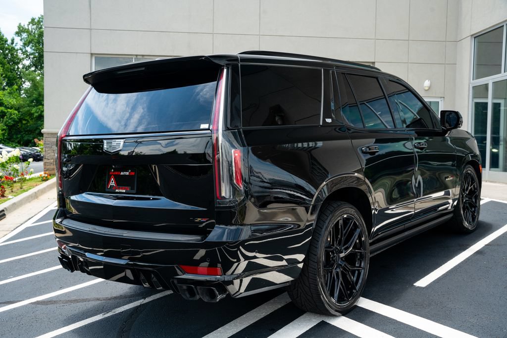 Used 2023 Cadillac Escalade V AWD/4WD image 11