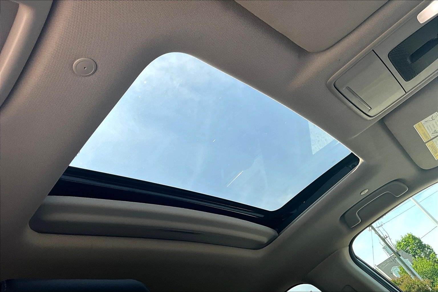 Used 2025 Honda CR-V EX-L image 17