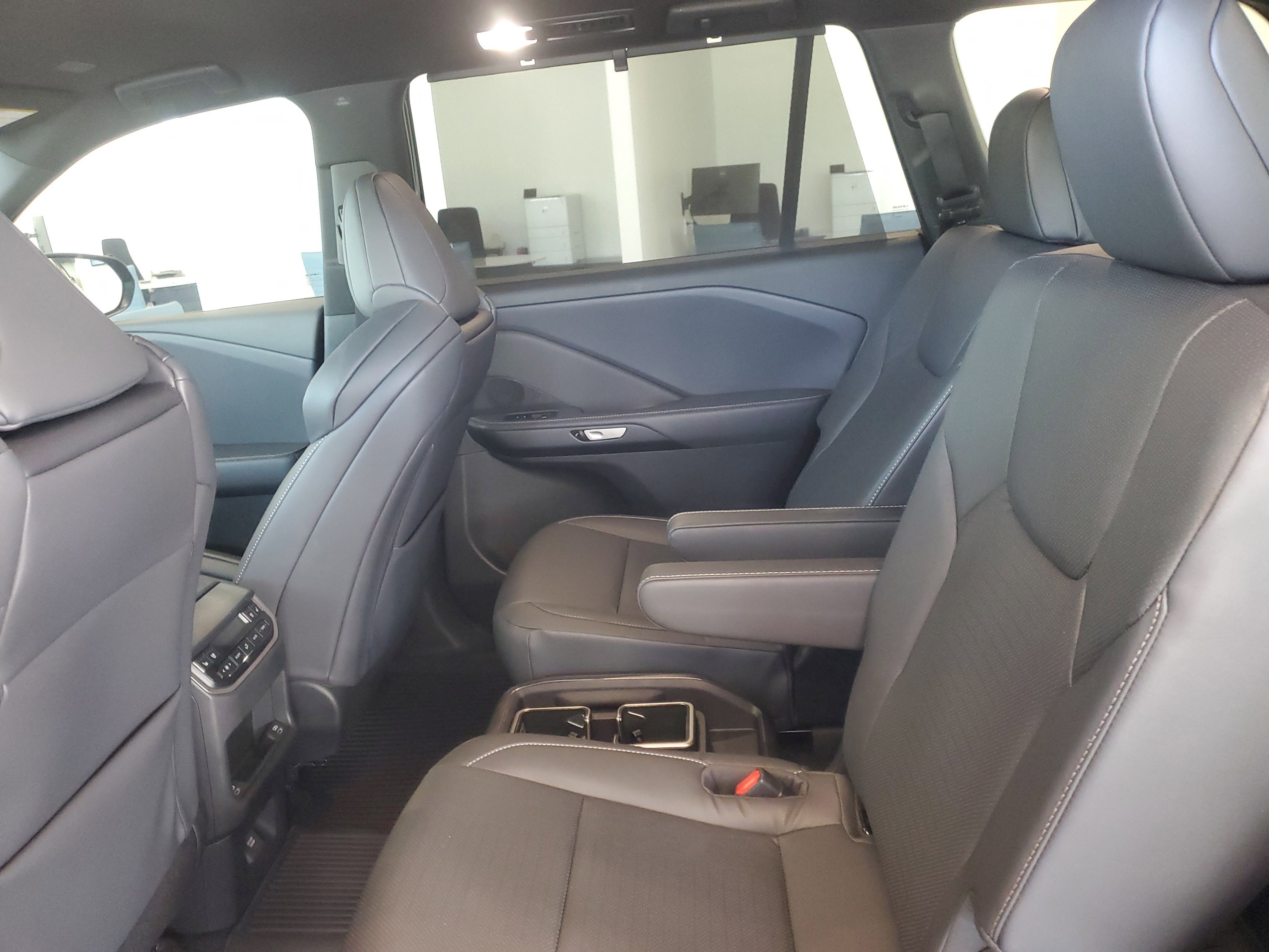 Used 2026 Lexus TX 500h AWD w/ Technology Package image 11