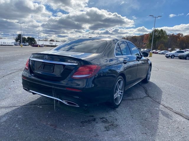 Used 2017 Mercedes-Benz E 300 4MATIC image 4