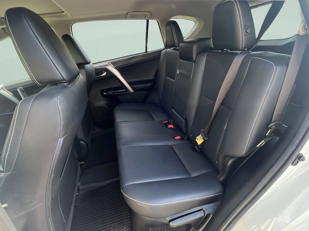 Used 2018 Toyota RAV4 Limited AWD/4WD image 10