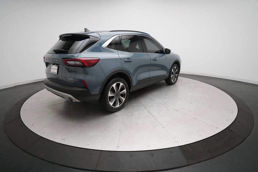 Used 2023 Ford Escape Platinum image 36