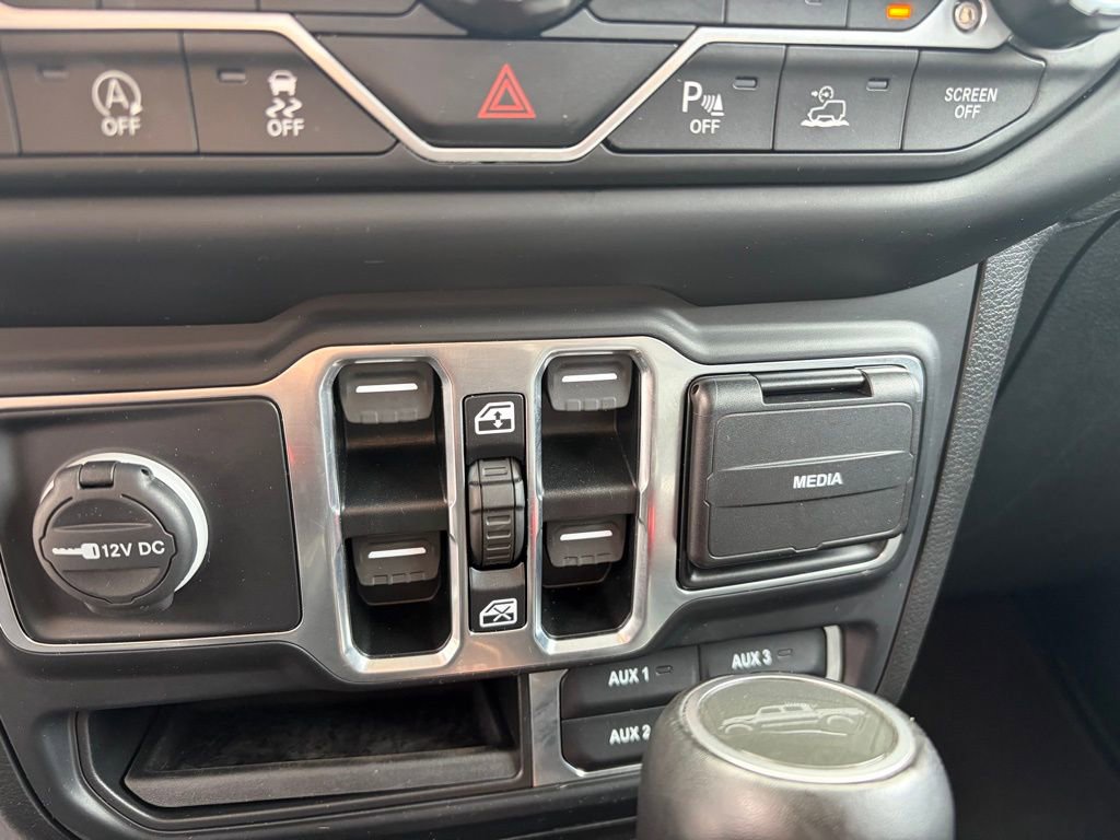 Used 2020 Jeep Gladiator Overland image 14