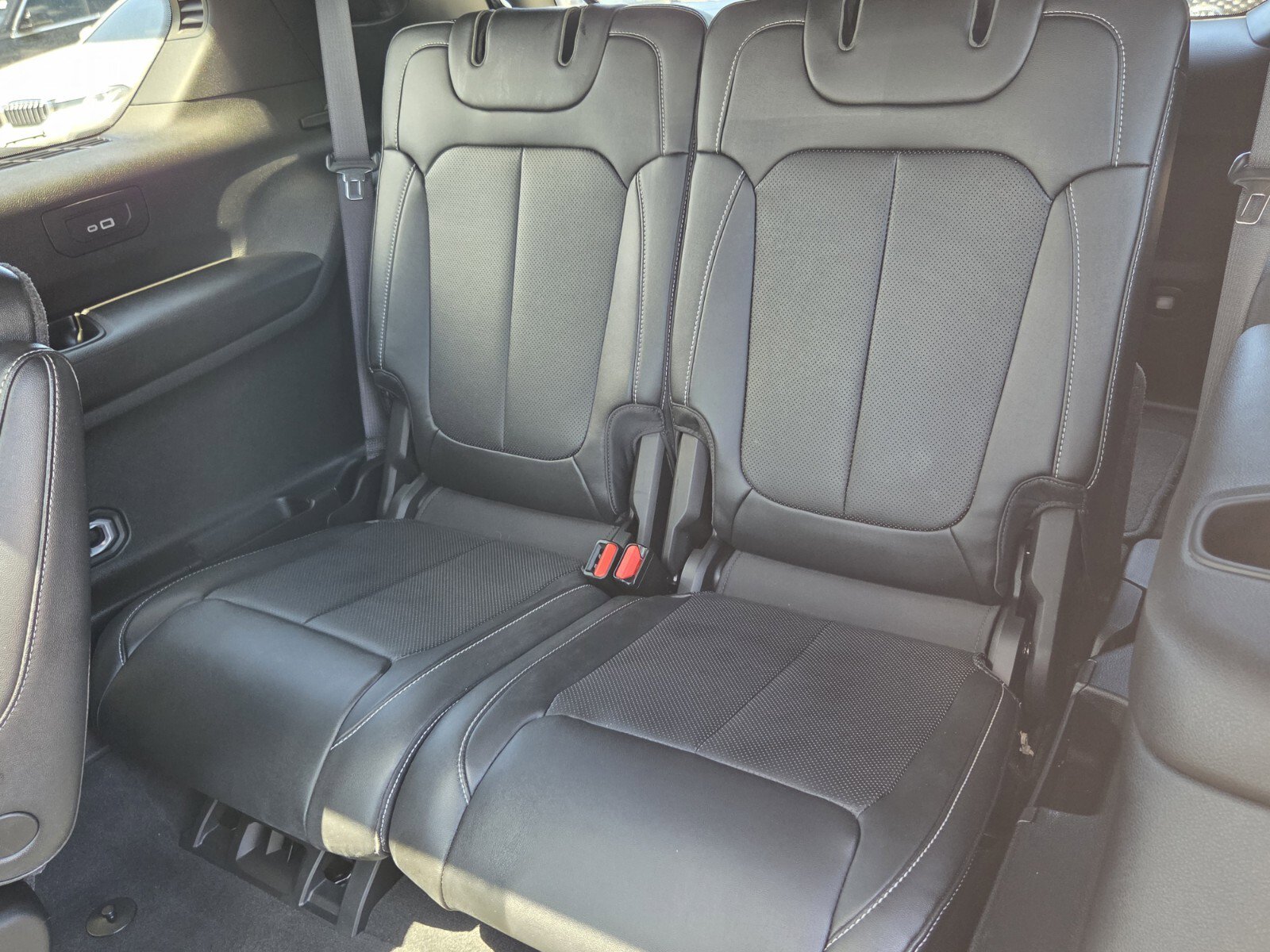 Used 2024 Jeep Grand Cherokee L Limited w/ Luxury Tech Group II AWD/4WD image 12