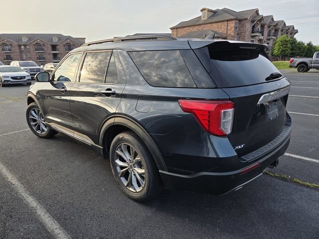 Used 2022 Ford Explorer XLT w/ Equipment Group 202A RWD image 7
