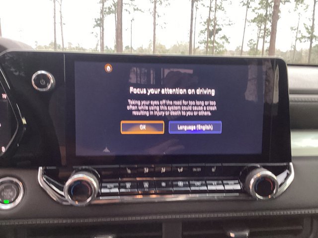 New 2025 Chevrolet Colorado LT w/ LT Convenience Package image 17