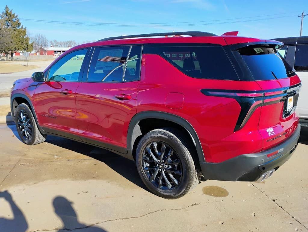 New 2025 Chevrolet Traverse LT w/ Midnight/Sport Edition AWD/4WD image 8