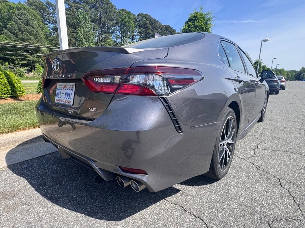 Used 2023 Toyota Camry SE image 6