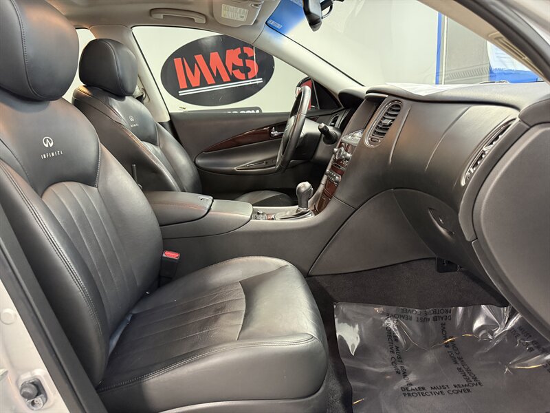 Used 2011 INFINITI EX35 Journey w/ Premium Pkg AWD/4WD image 14