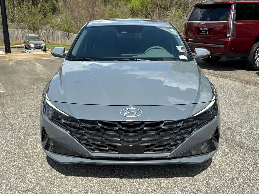 Used 2022 Hyundai Elantra SEL w/ Convenience + Premium Package FWD image 2