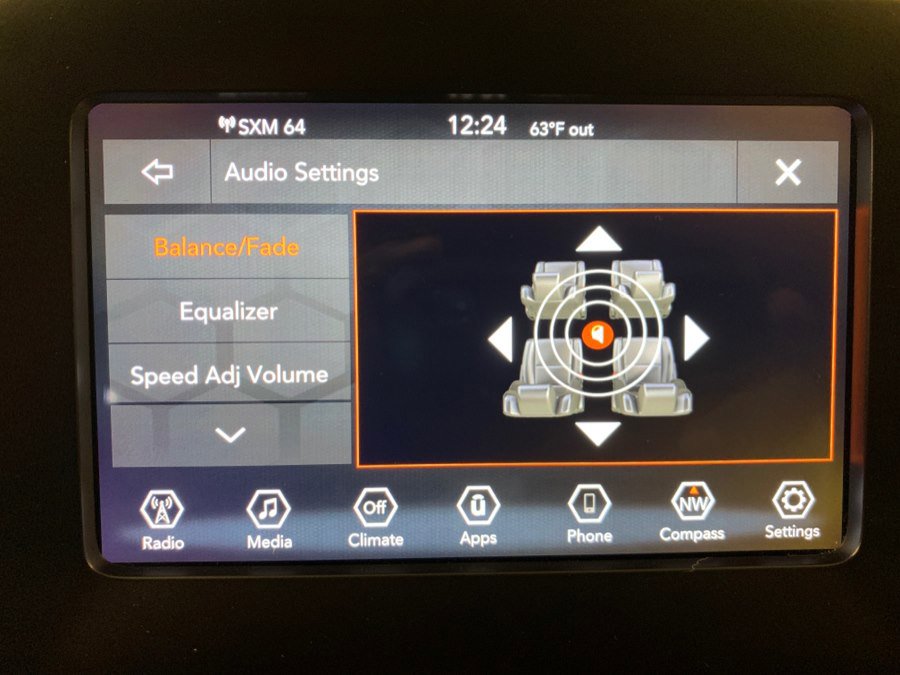 Used 2019 Jeep Cherokee Latitude Plus AWD/4WD image 29