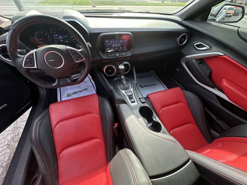 Used 2024 Chevrolet Camaro LT w/ Technology Package RWD image 20