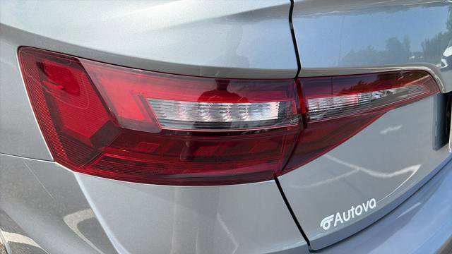 Used 2020 Volkswagen Jetta R-Line w/ R-Line Cold Weather Package FWD image 29