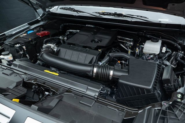 Used 2025 Nissan Frontier PRO-4X w/ Pro Convenience Package image 31