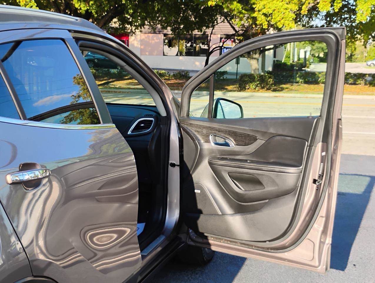 Used 2014 Buick Encore Convenience FWD image 37