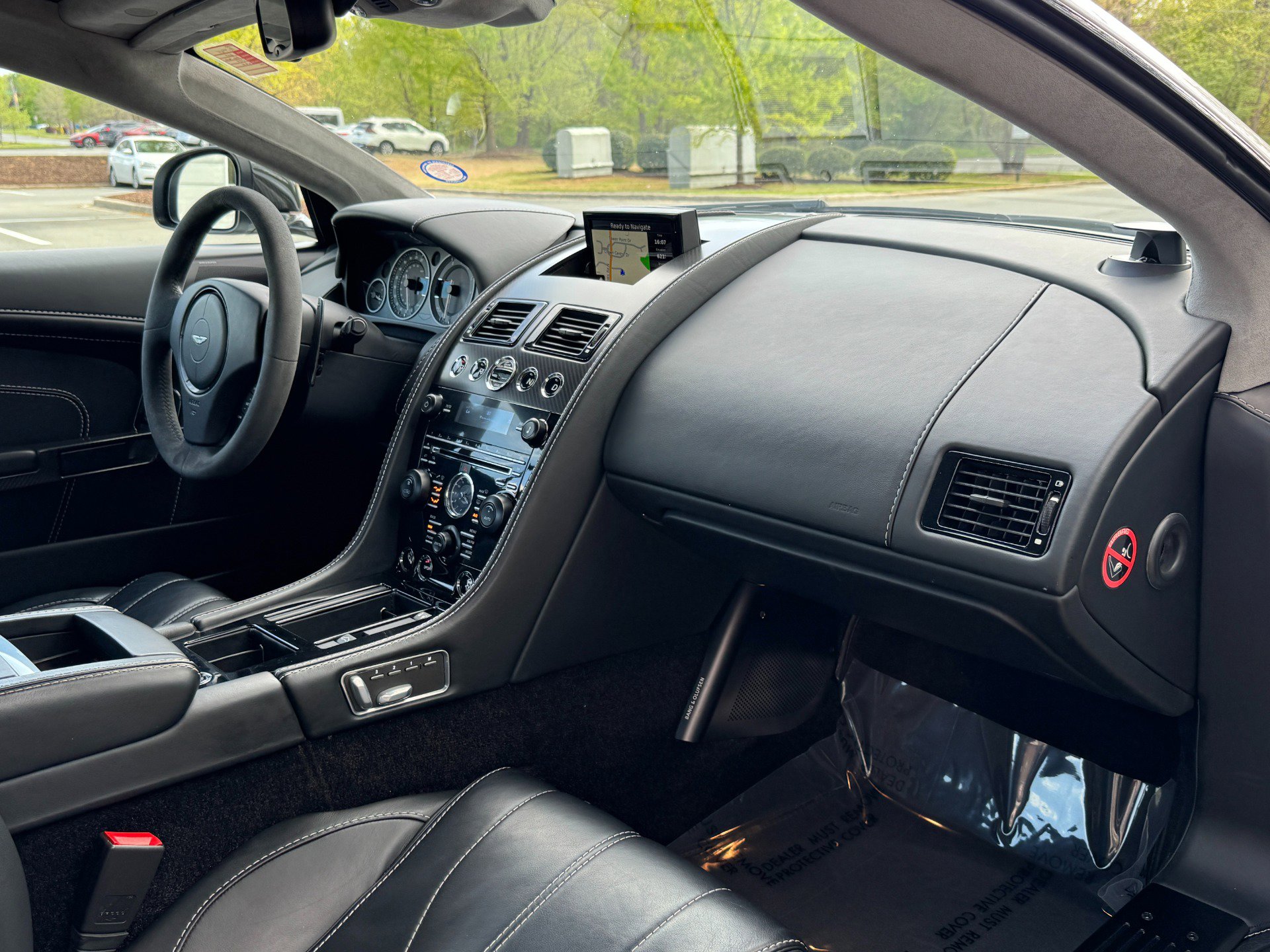 Used 2015 Aston Martin DB9 Coupe image 55