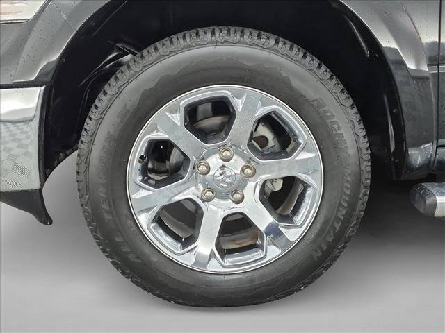 Used 2018 RAM 1500 Laramie w/ Convenience Group AWD/4WD image 28