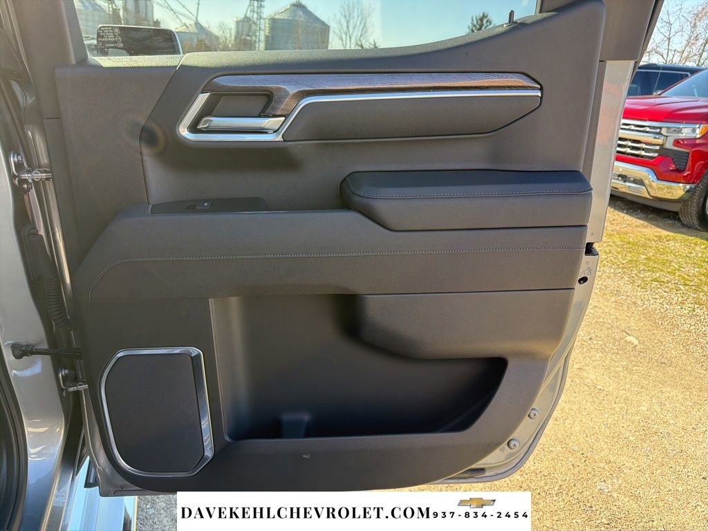 Used 2025 Chevrolet Silverado 1500 LTZ w/ LTZ Premium Package image 23