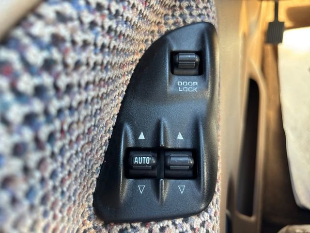 Used 1999 Dodge Ram 3500 Truck ST image 17