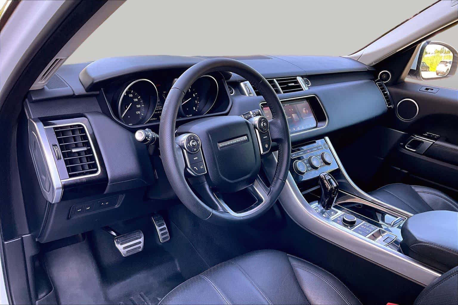 Used 2017 Land Rover Range Rover Sport HSE AWD/4WD image 18