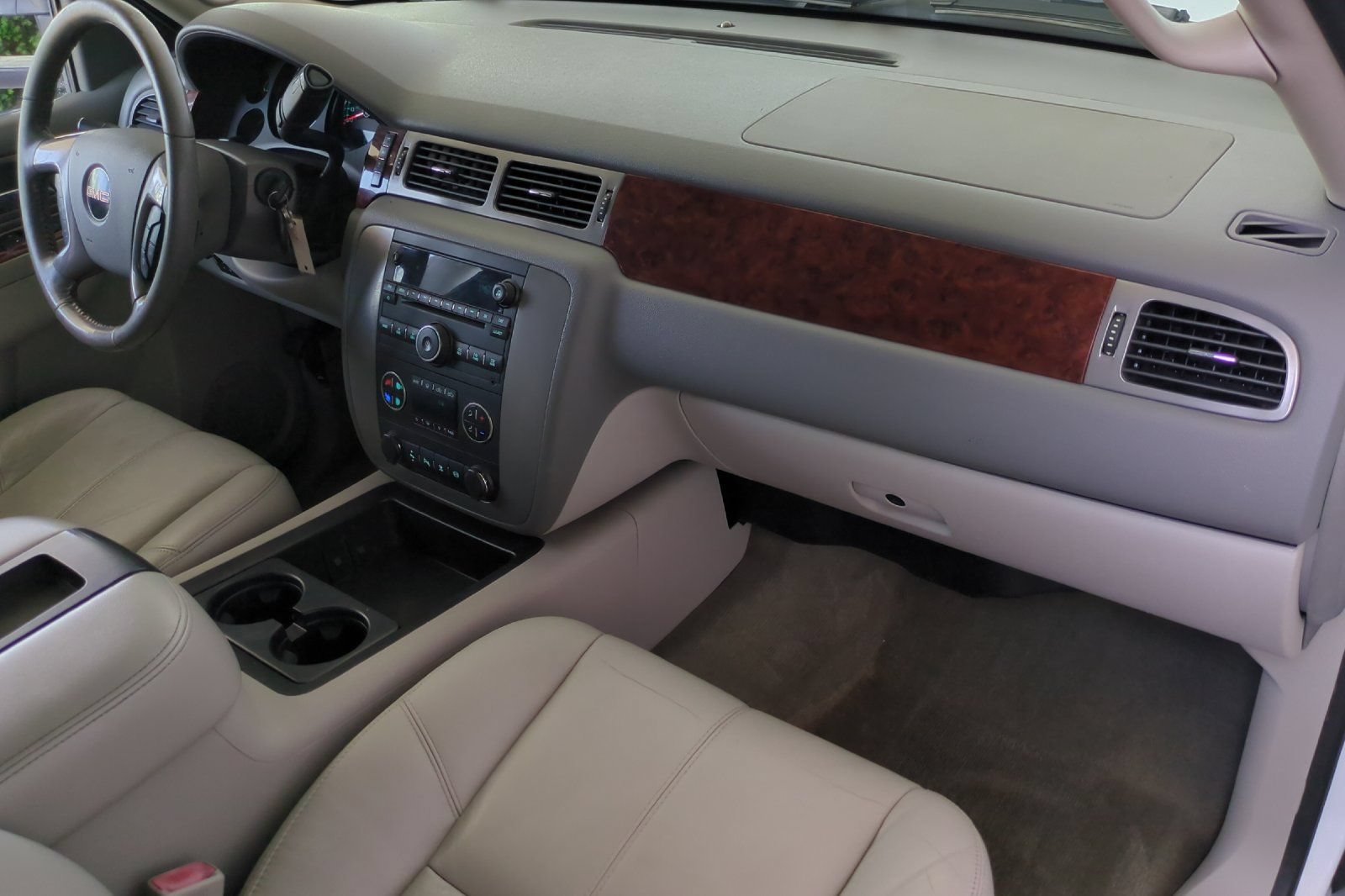Used 2011 GMC Sierra 2500 SLT w/ SLT Convenience Package AWD/4WD image 18