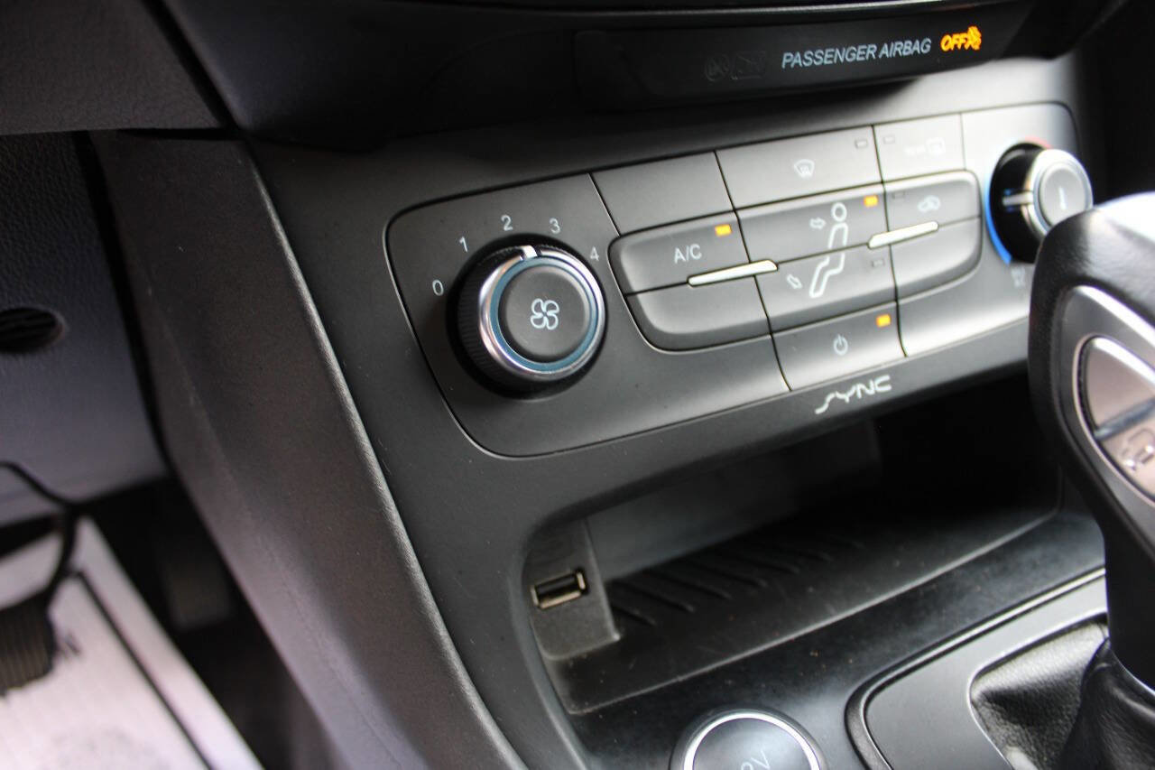 Used 2016 Ford Focus SE image 21