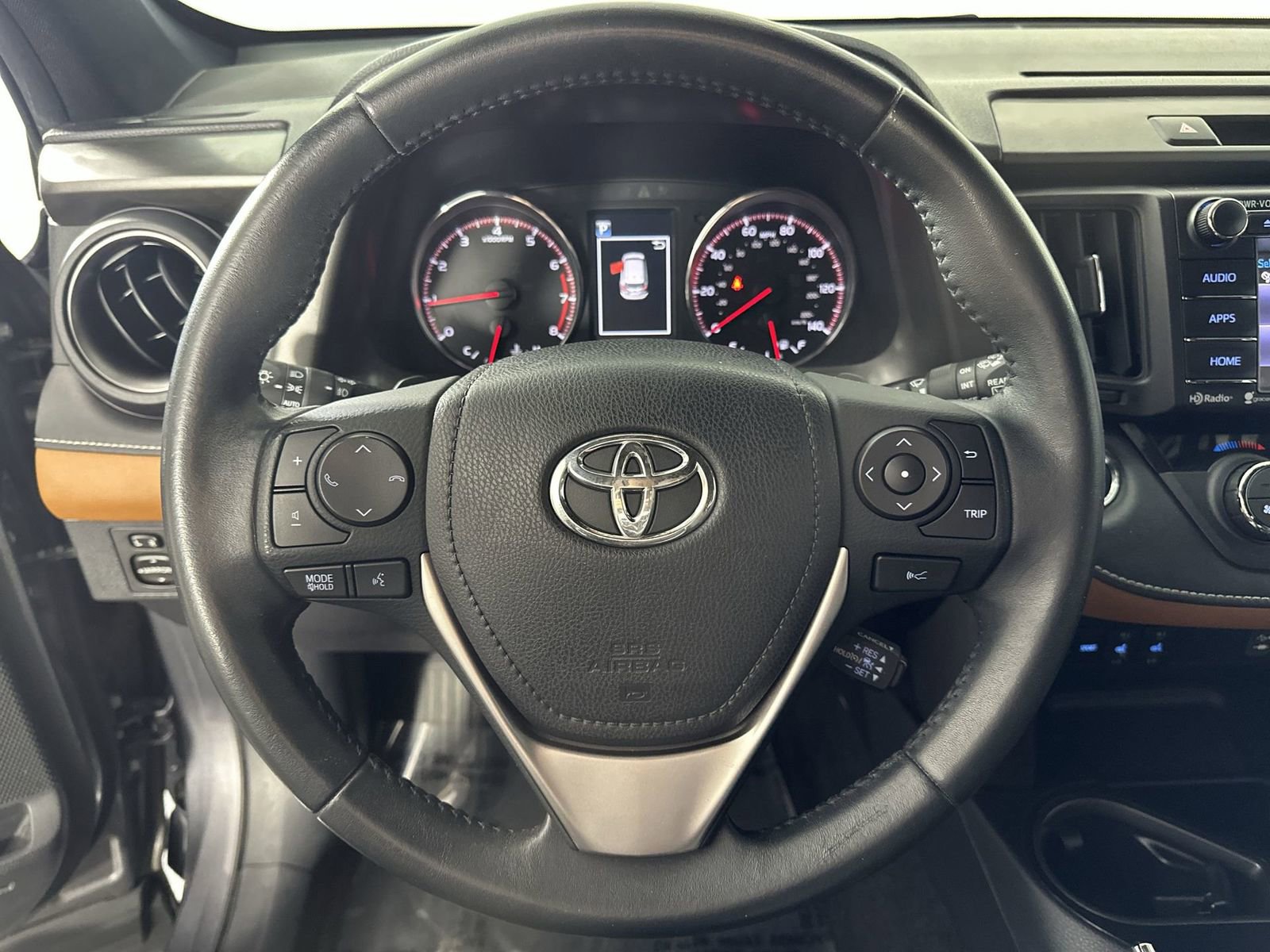 Used 2017 Toyota RAV4 SE image 18