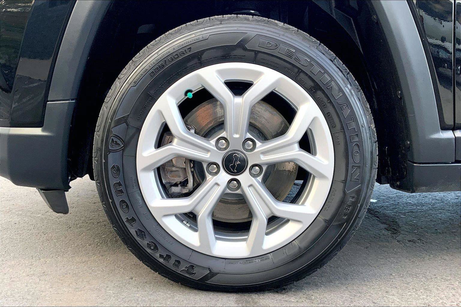 Certified 2025 Jeep Compass Sport AWD/4WD image 9