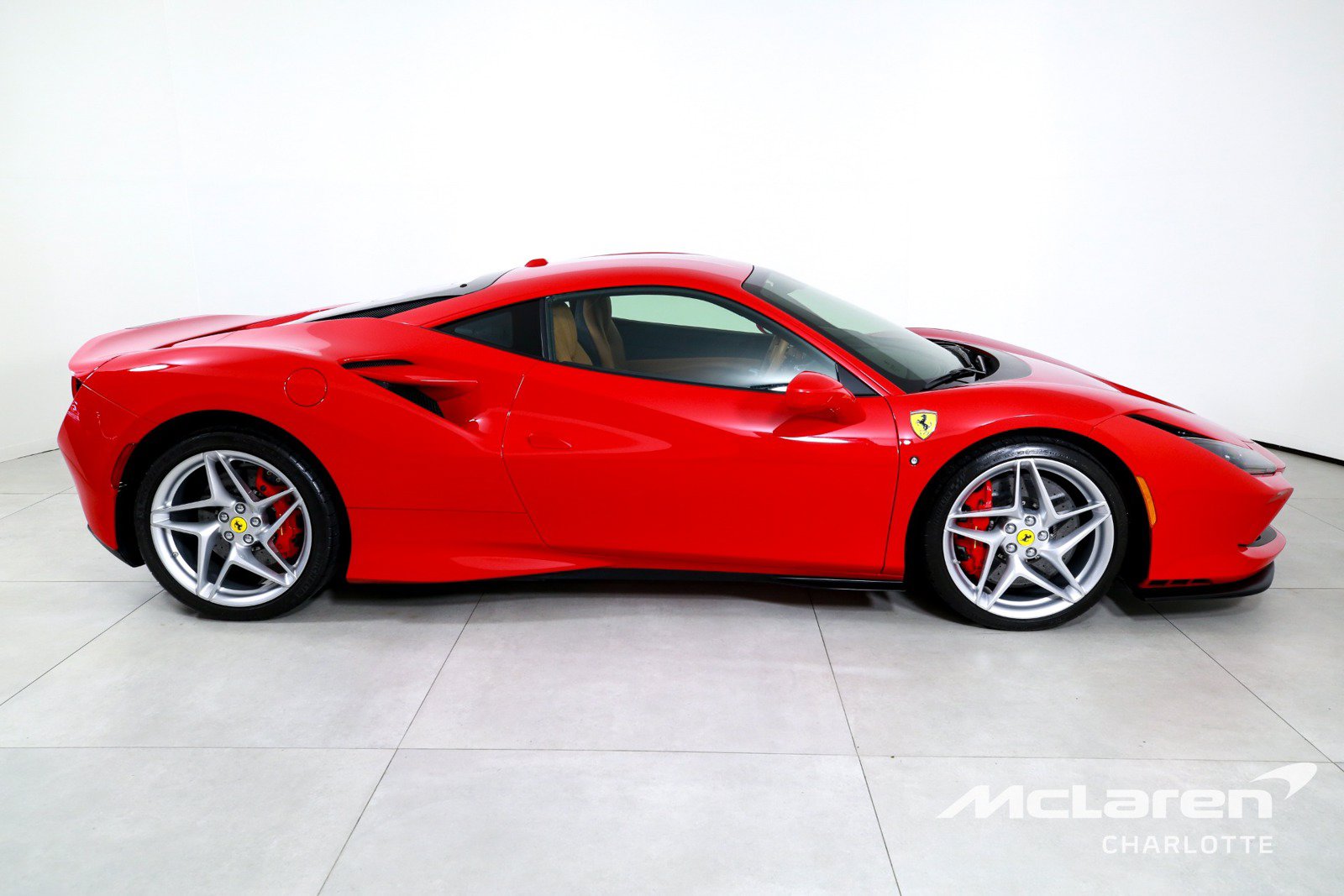 Used 2020 Ferrari F8 Tributo RWD image 9