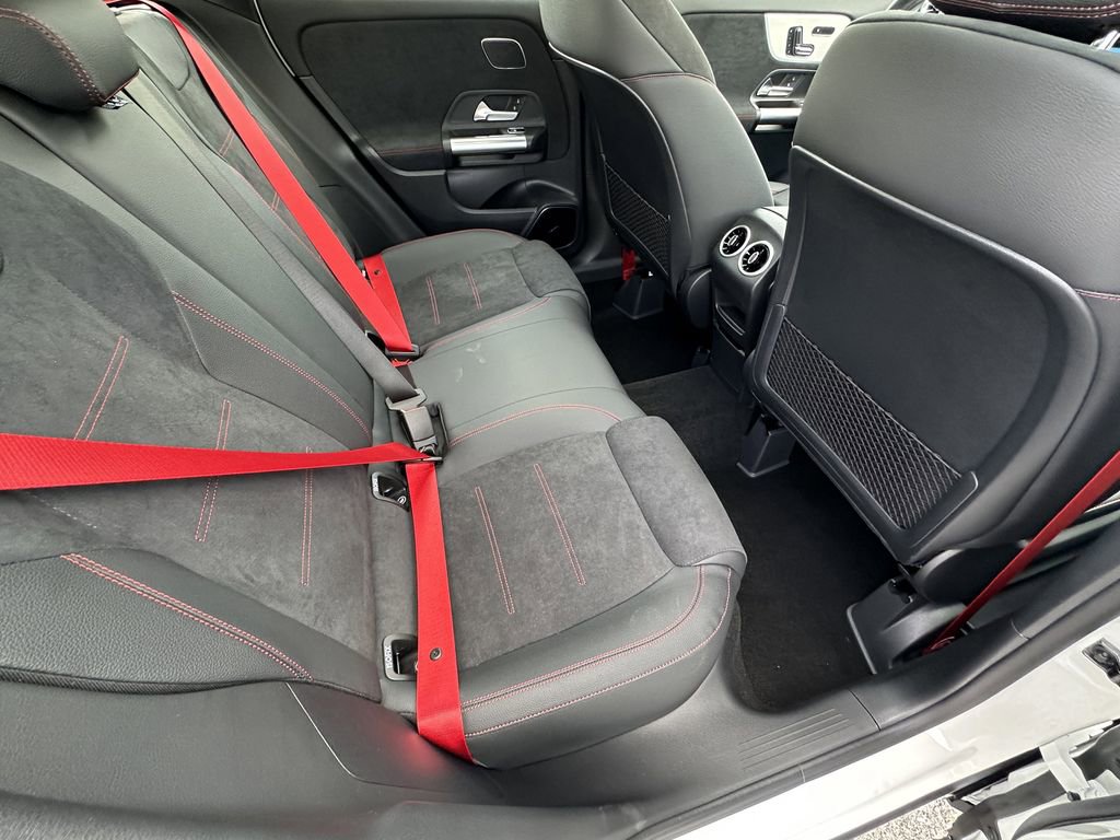 New 2026 Mercedes-Benz GLA 35 AMG 4MATIC image 18