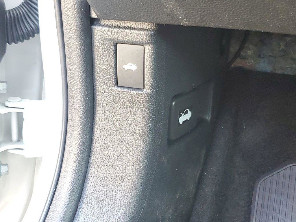 Certified 2025 Honda Accord SE image 14