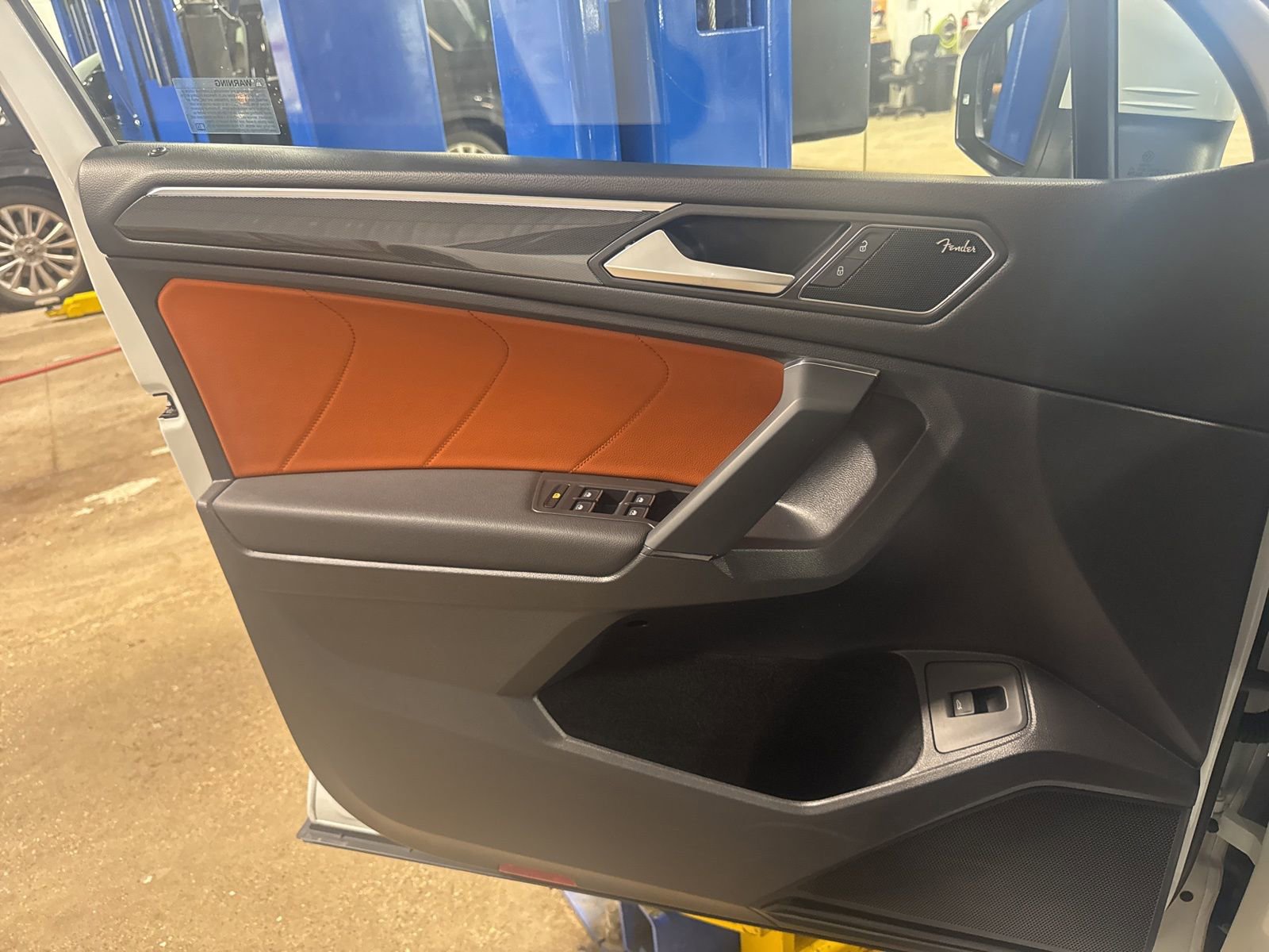 Used 2019 Volkswagen Tiguan SEL Premium image 27