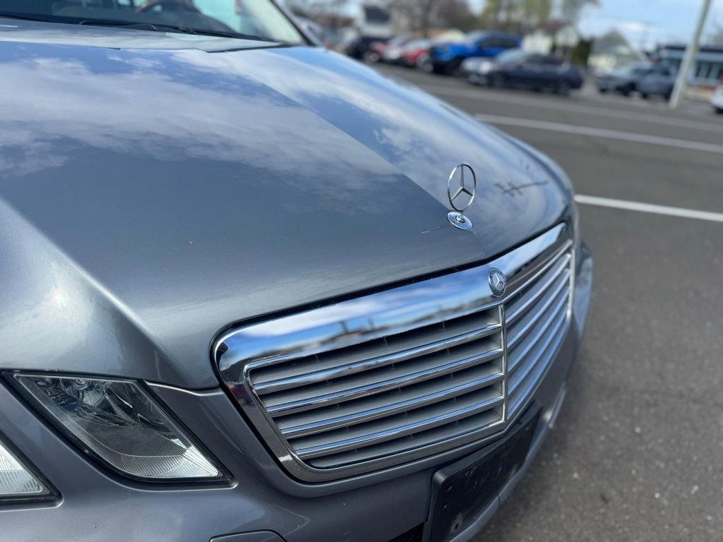 Used 2010 Mercedes-Benz E 350 4MATIC Sedan image 12