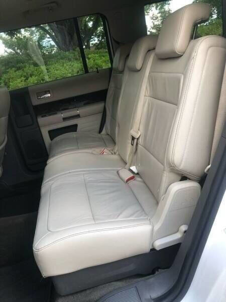 Used 2010 Ford Flex SEL image 10