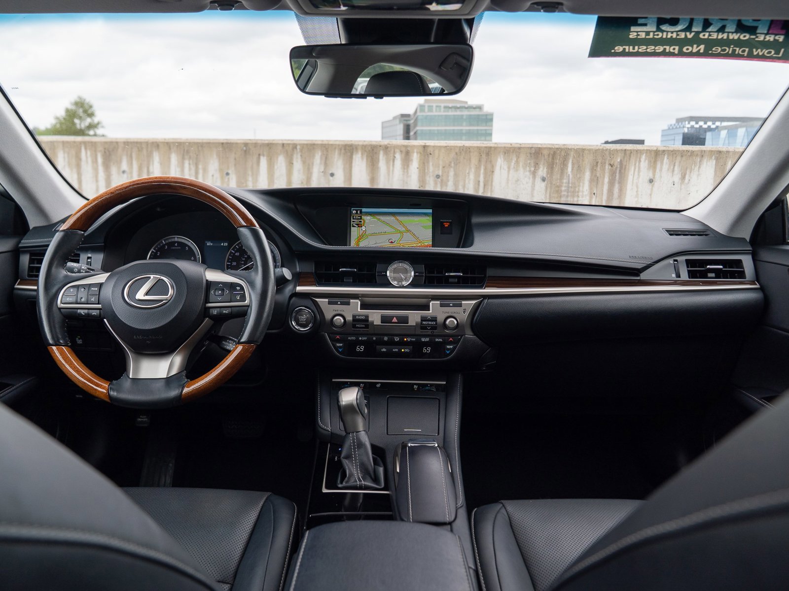 Used 2017 Lexus ES 350 w/ Navigation System Package FWD image 18