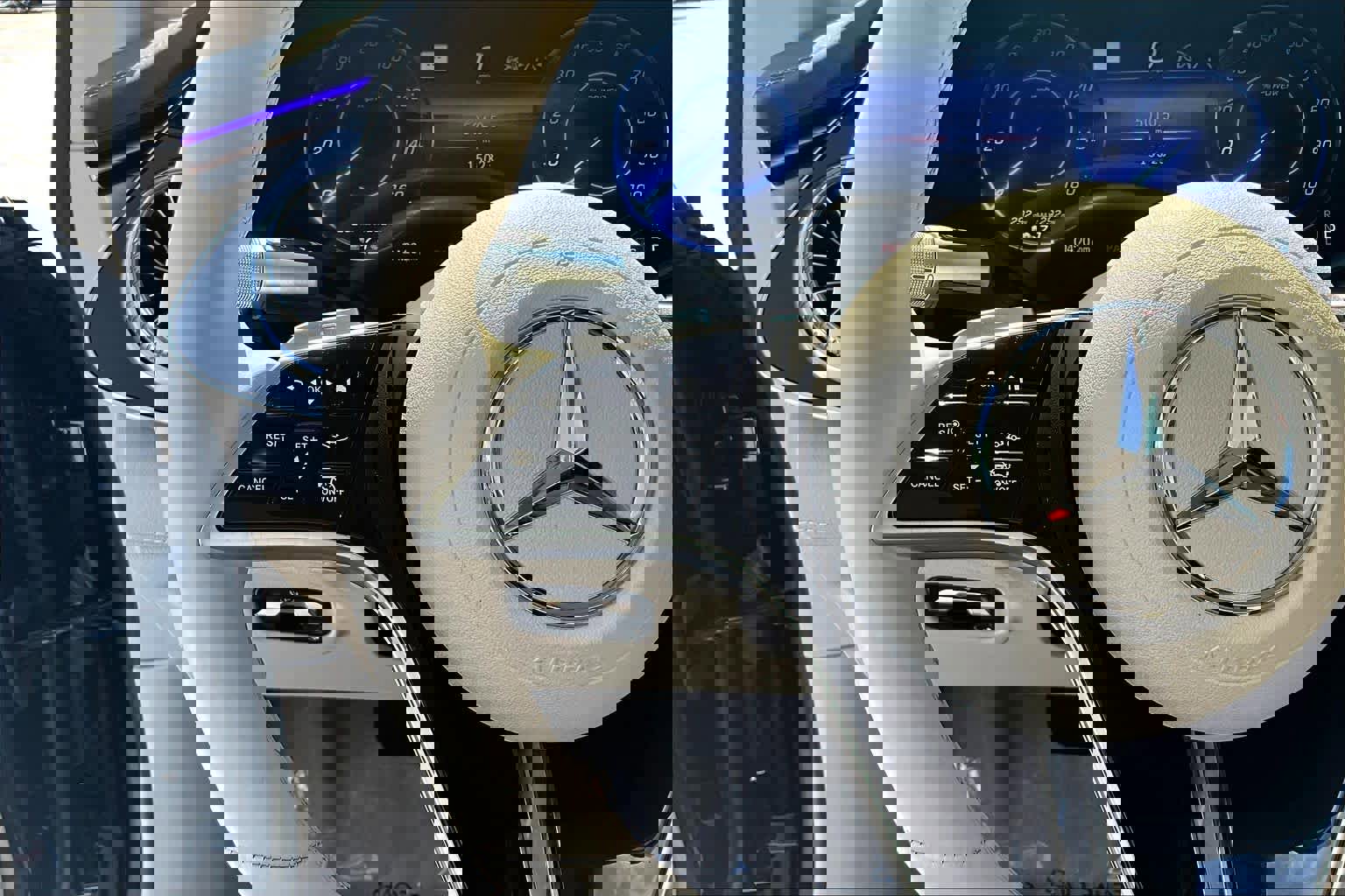 Used 2023 Mercedes-Benz EQS 580 4MATIC Sedan image 23