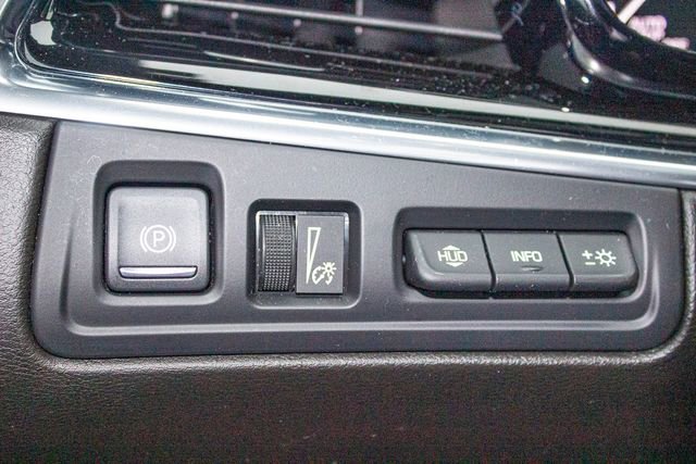 Used 2020 Cadillac XT6 Premium Luxury image 38