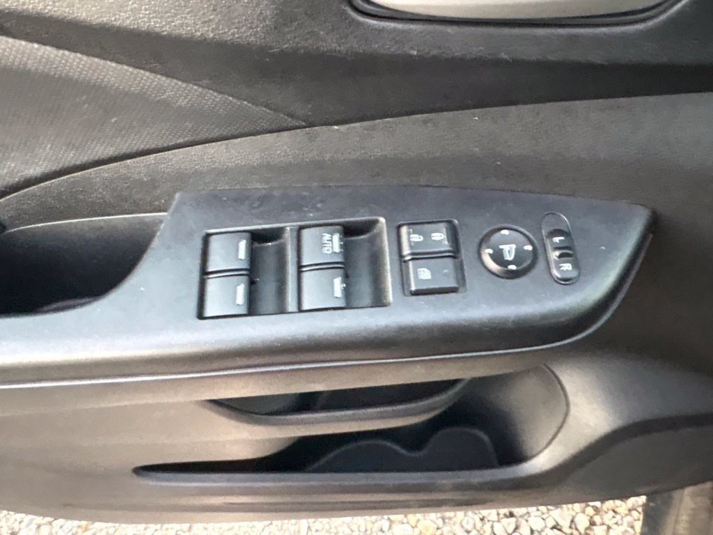 Used 2015 Honda CR-V LX image 15