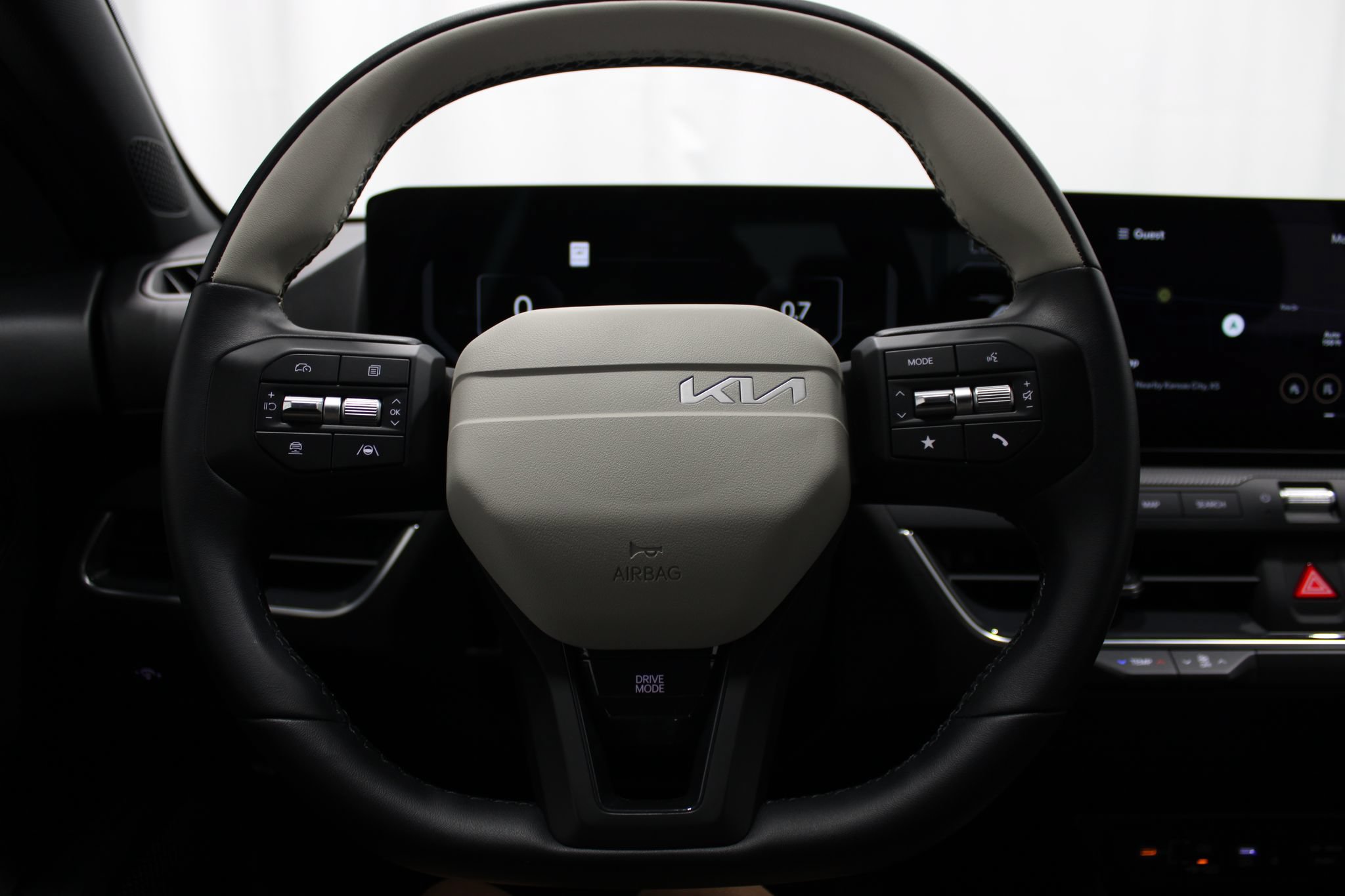 Used 2025 Kia K4 GT-Line FWD image 29