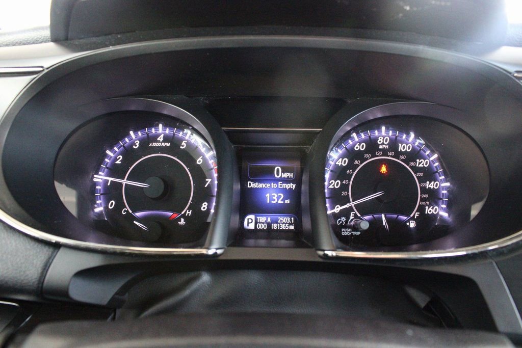 Used 2017 Toyota Avalon XLE image 31
