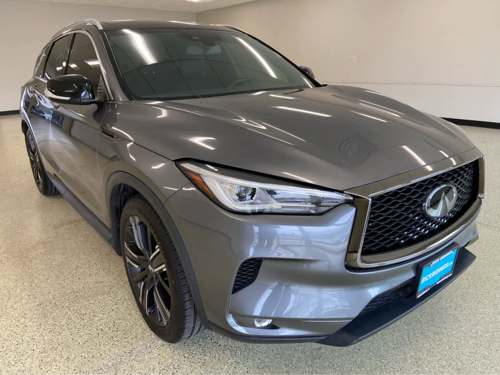 Used 2021 INFINITI QX50 Luxe w/ Appearance Package image 5