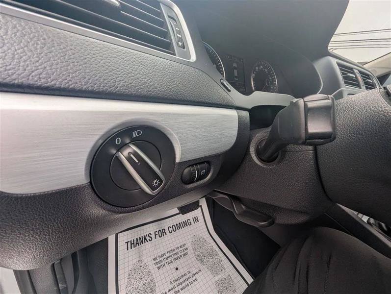 Used 2014 Volkswagen Jetta SEL FWD image 26