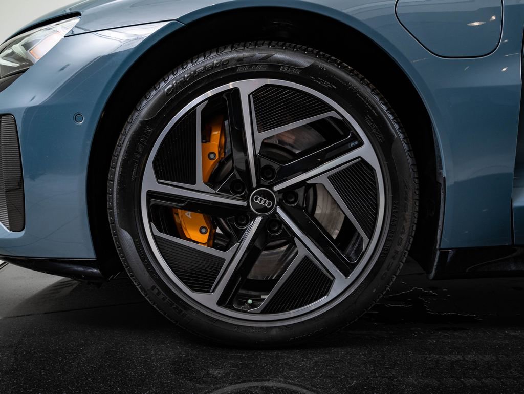 Used 2022 Audi RS e-tron GT image 13