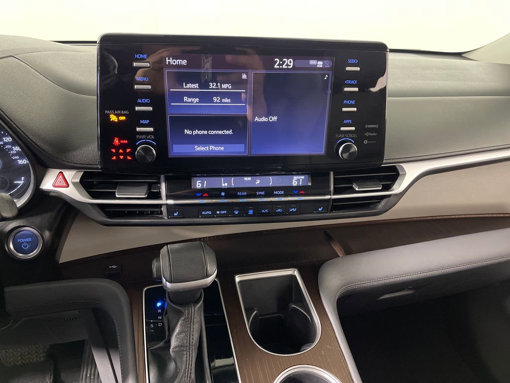 Certified 2024 Toyota Sienna XLE image 20